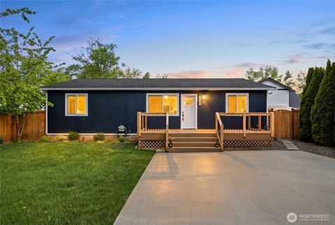 Photo of 3523 Bennett Drive, Bellingham, WA 98225 (MLS # 2515958)