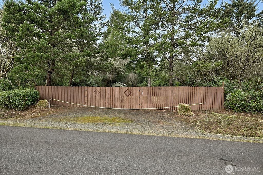 Photo of 185 S Narwhal Loop SW, Ocean Shores, WA 98569 (MLS # 2499205)