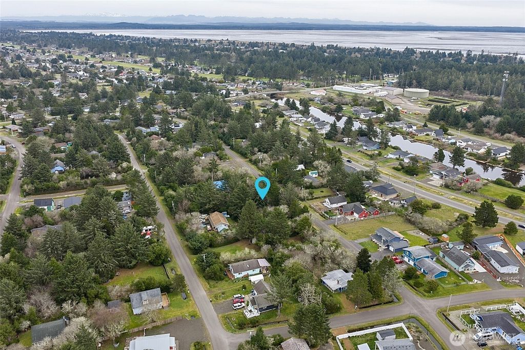 Photo of 185 S Narwhal Loop SW, Ocean Shores, WA 98569 (MLS # 2499205)