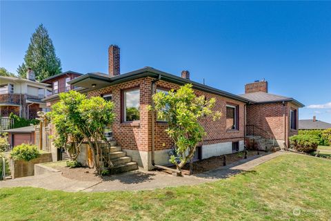 A home in Everett