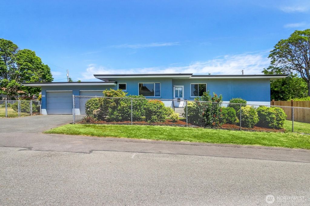 Photo of 3703 24th Street #C, Everett, WA 98201 (MLS # 2391240)