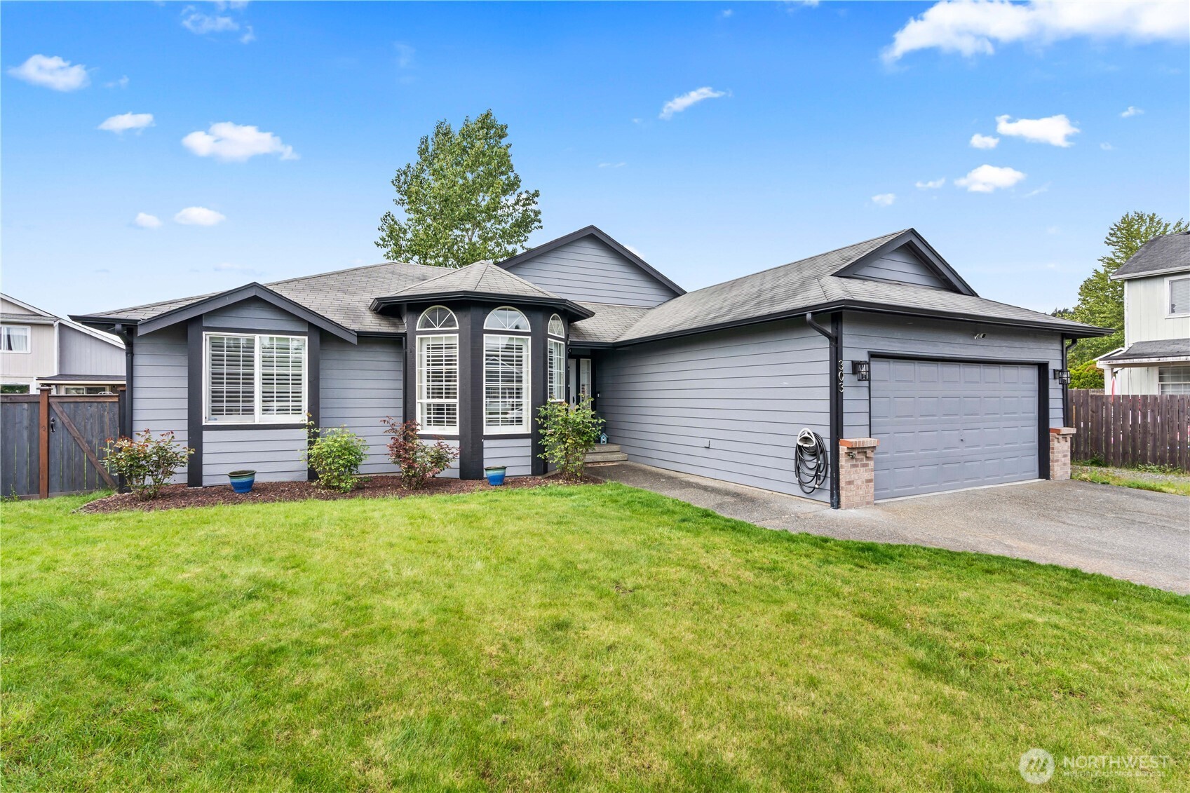 303 Eldredge Court NW