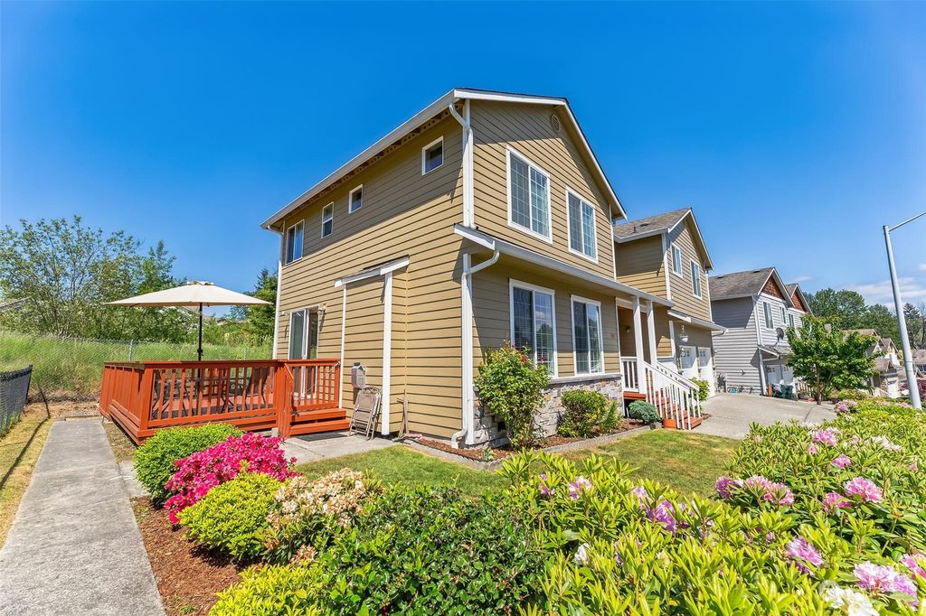 Photo of 2711 144th Place SW, Lynnwood, WA 98087 (MLS # 2074725)