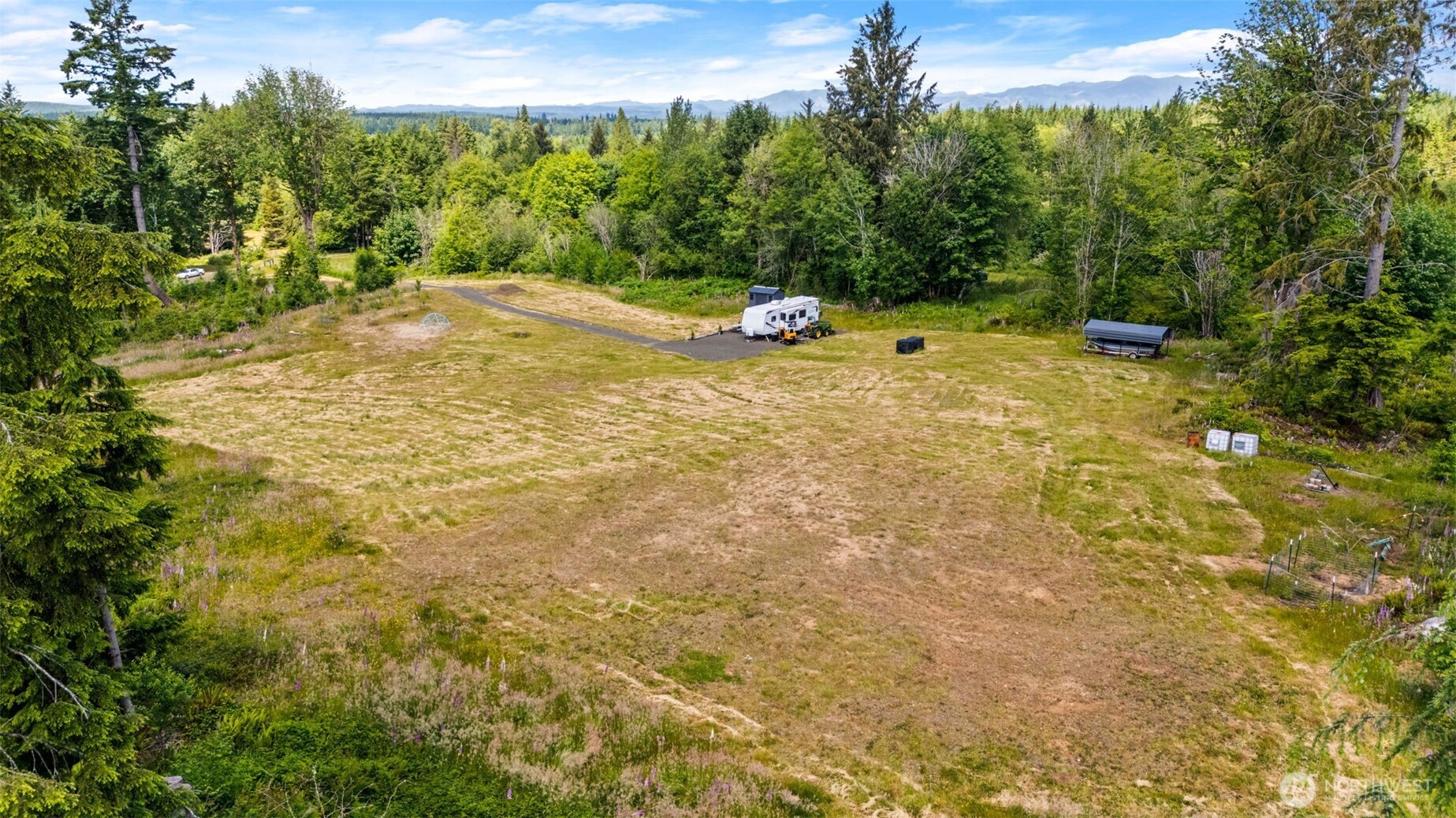 200 W Hatfield Road