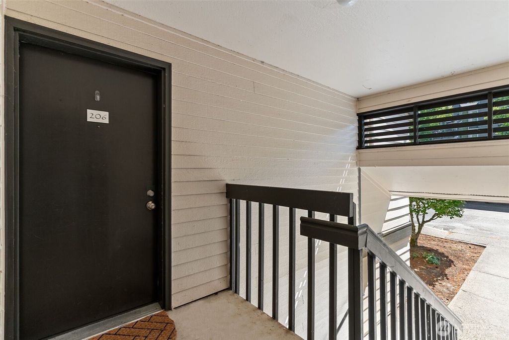 Photo of 31500 33rd Place SW #U-206, Federal Way, WA 98023 (MLS # 2554217)