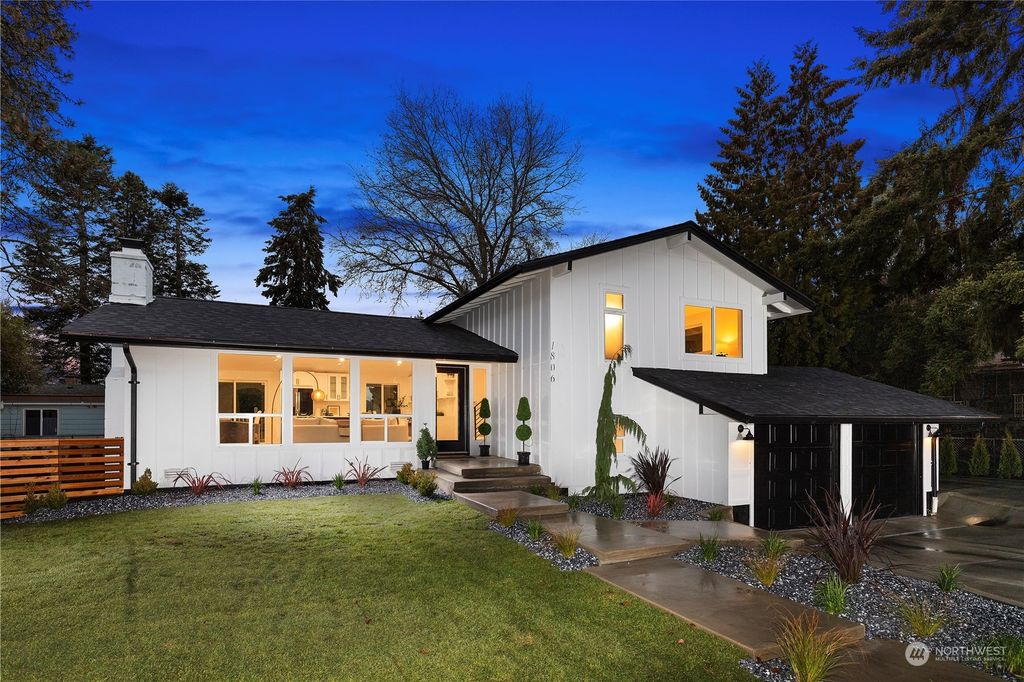 Photo of 1806 Whitman Court NE, Renton, WA 98059 (MLS # 2021614)