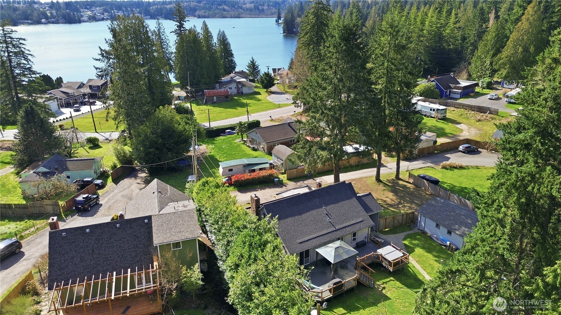 1913 Deville Drive NW