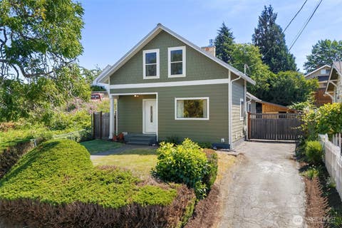 Photo of 914 McKenzie Avenue, Bremerton, WA 98337 (MLS # 2545517)