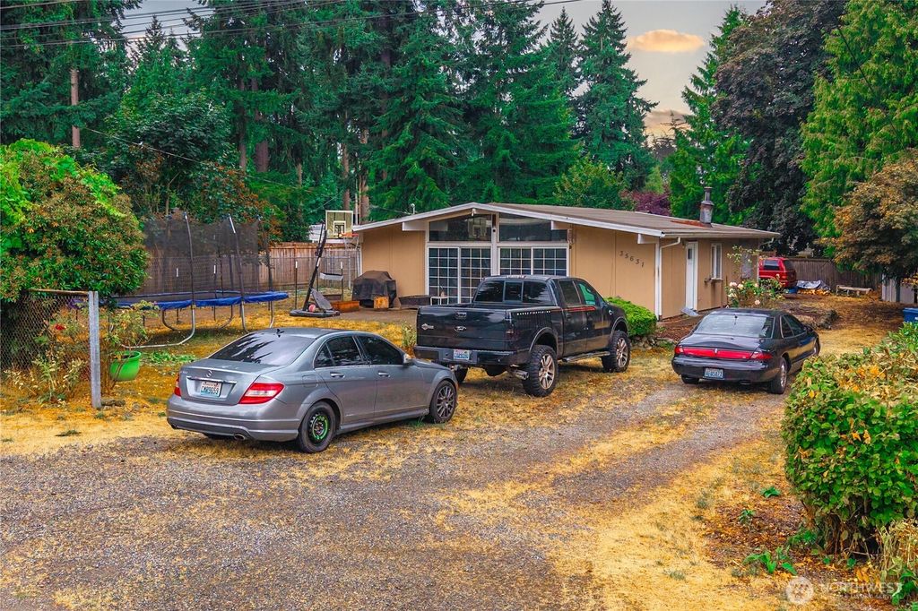 Photo of 35631 13th Avenue SW, Federal Way, WA 98023 (MLS # 2416071)