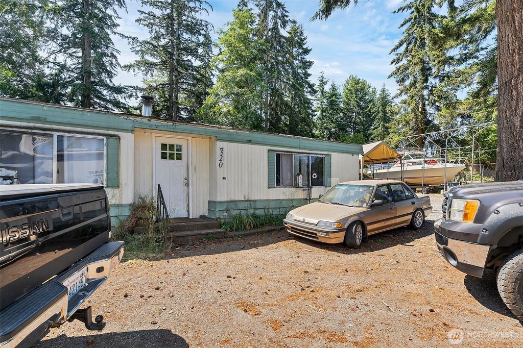 Photo of 816 126th Street SE, Everett, WA 98208 (MLS # 2356077)