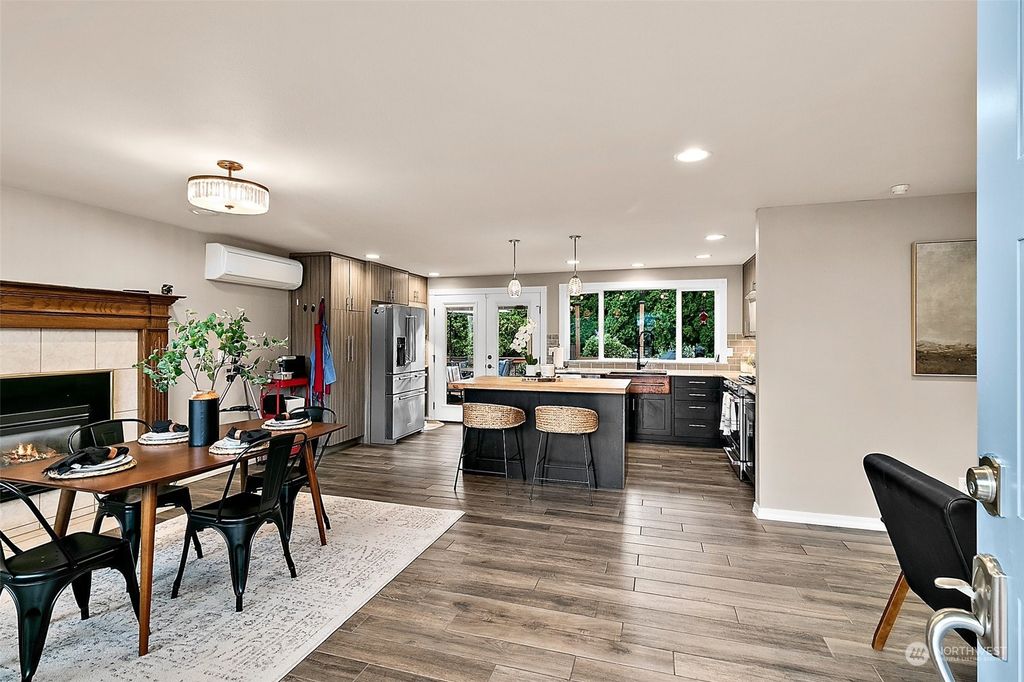 Photo of 629 217th Street SW, Bothell, WA 98021 (MLS # 2162919)