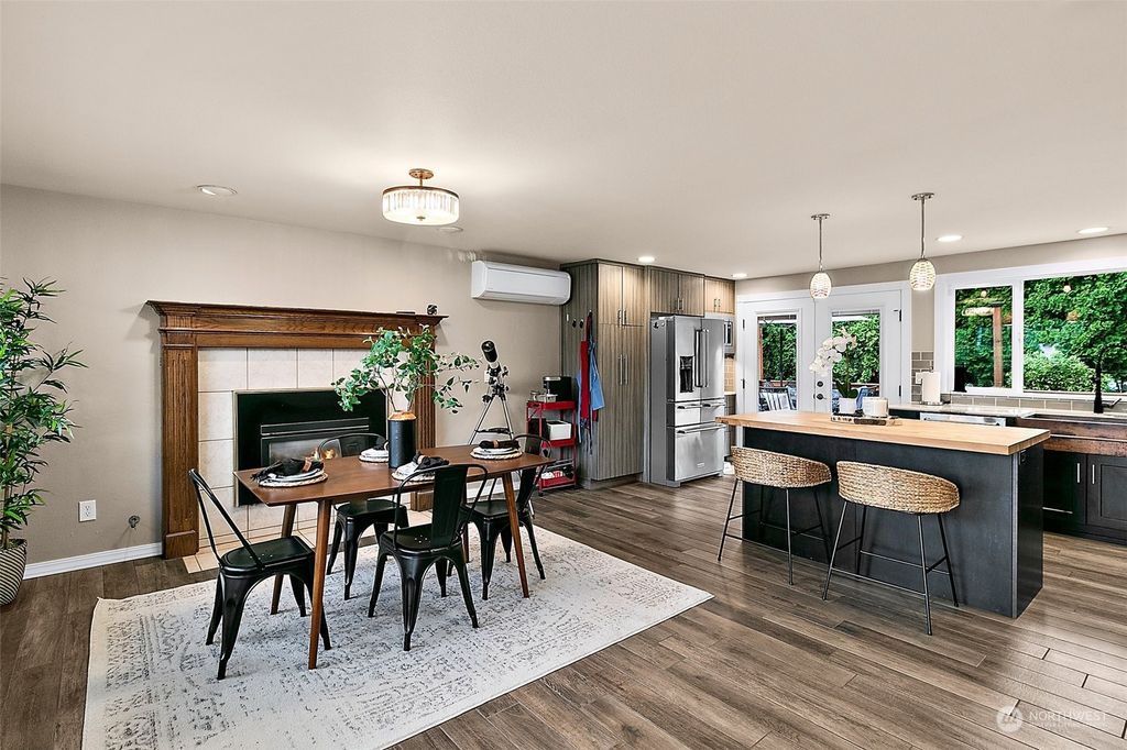 Photo of 629 217th Street SW, Bothell, WA 98021 (MLS # 2162919)