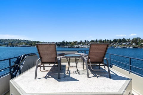 Photo of 11 E Allison Street #2, Seattle, WA 98102 (MLS # 2538620)