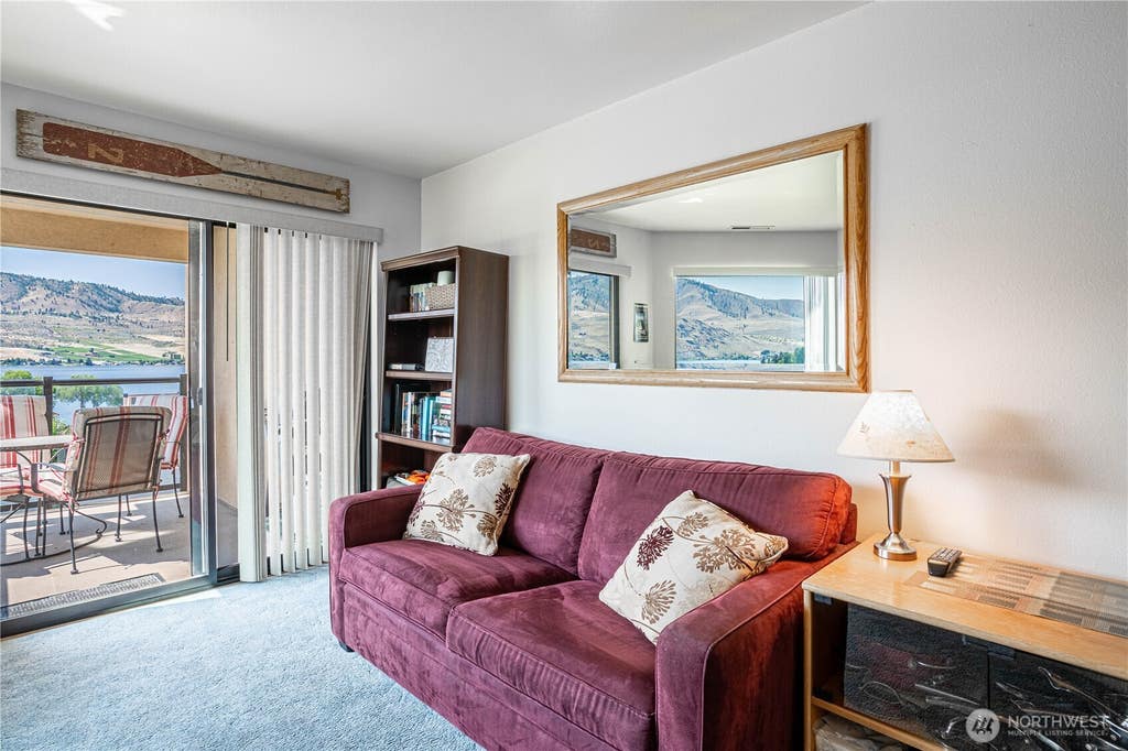 Photo of 100 Lake Chelan Shores DR #17-11, Chelan, WA 98816 (MLS # 2556562)