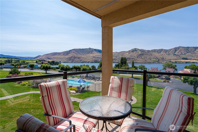 100 Lake Chelan Shores 17-11