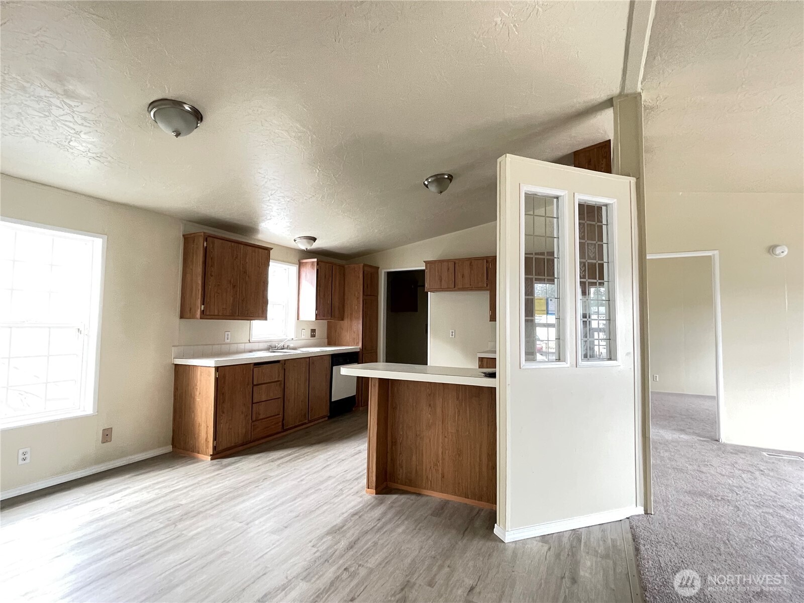 8515 State Avenue 66