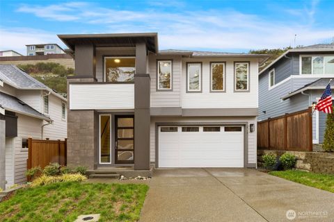 Photo of 16319 27th Street Court E, Lake Tapps, WA 98391 (MLS # 2491647)