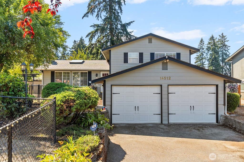 Photo of 14512 26th Avenue Ct E, Tacoma, WA 98445 (MLS # 2574806)
