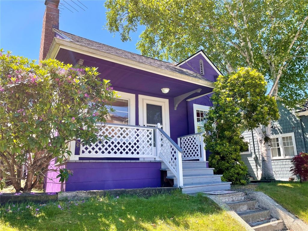 Photo of 825 NE 63rd Street, Seattle, WA 98115 (MLS # 2270956)