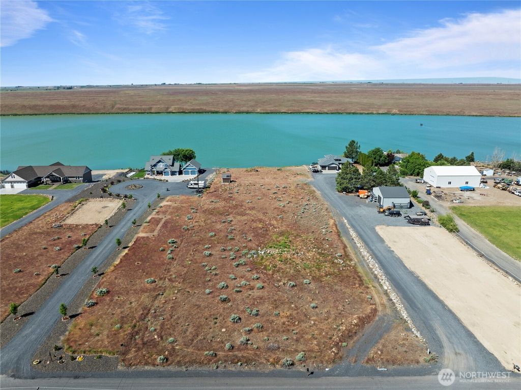 Photo of 7416 Stonecrest Road NE, Moses Lake, WA 98837 (MLS # 2466791)