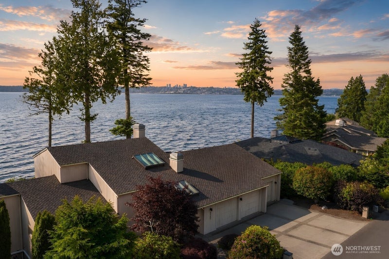 9157 Great Blue Heron Lane