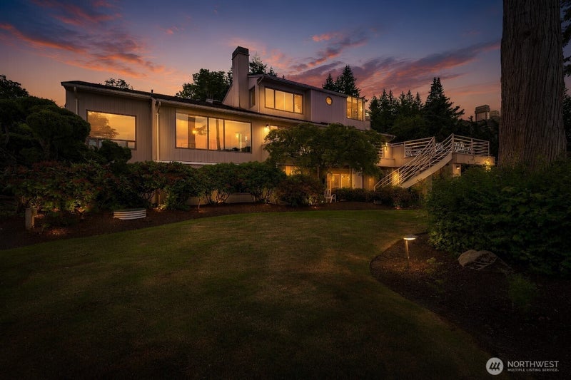 9157 Great Blue Heron Lane