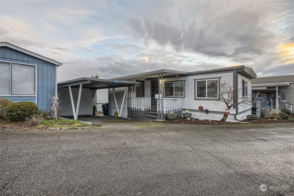 Photo of 3243 S 180th Place, SeaTac, WA 98188 (MLS # 2042517)
