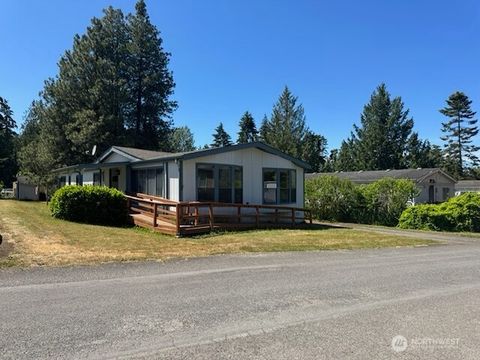 Photo of 90 Baywood Village Road #44, Sequim, WA 98382 (MLS # 2542958)