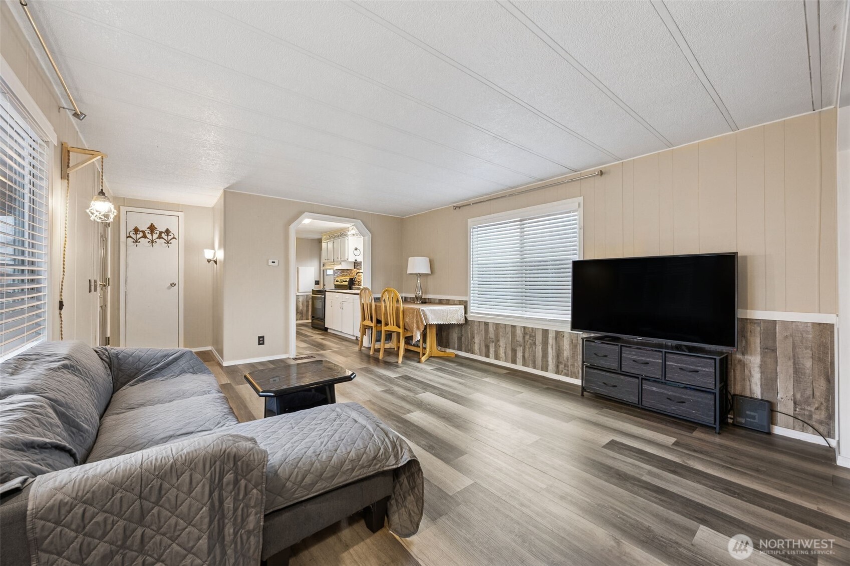 210 37th Street SE 25