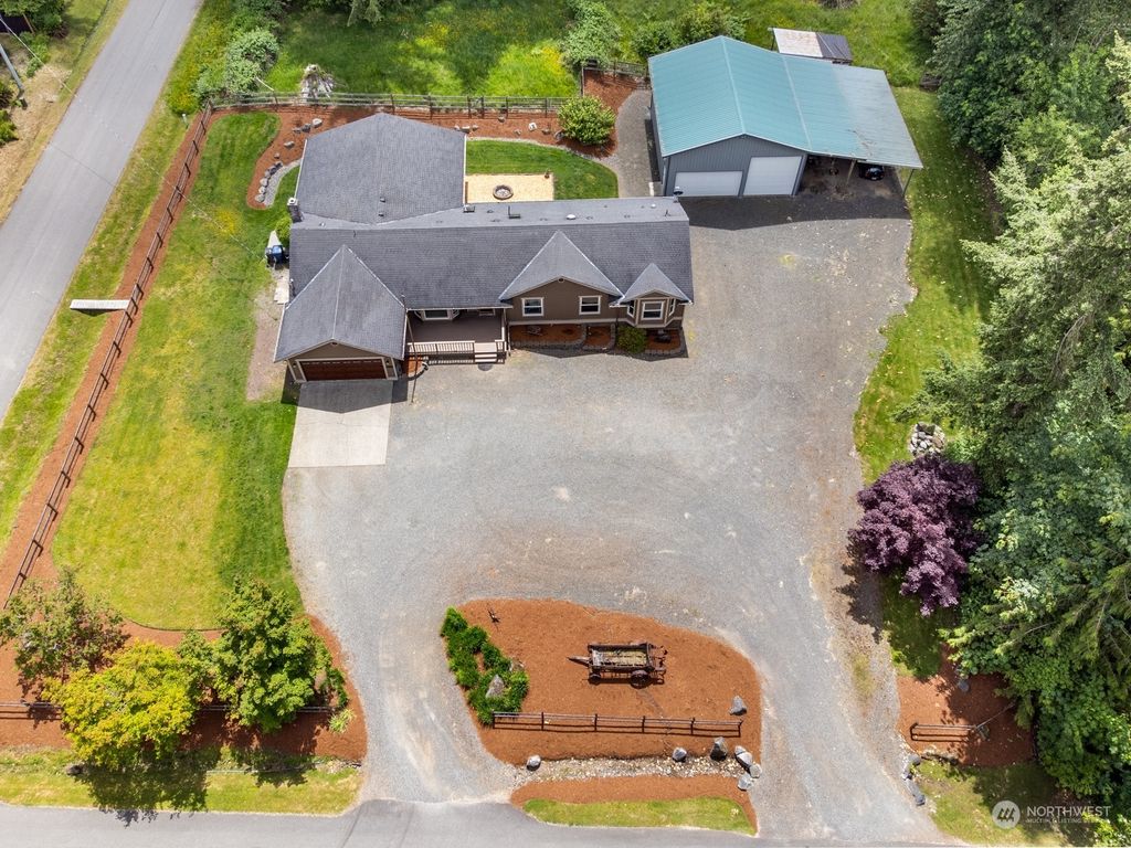 Photo of 14128 236th Place SE, Snohomish, WA 98296 (MLS # 2251208)