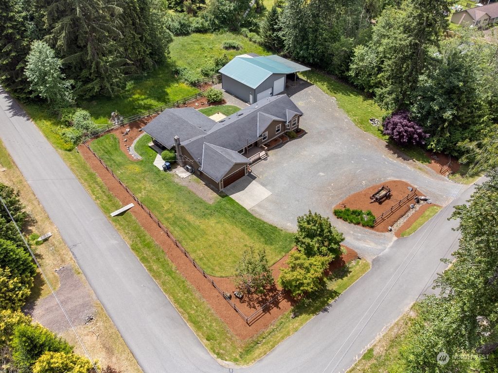 Photo of 14128 236th Place SE, Snohomish, WA 98296 (MLS # 2251208)