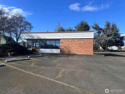 Photo of 722 S C Street, Port Angeles, WA 98363 (MLS # 2338738) Photo of 722 S C Street, Port Angeles, WA 98363 (MLS # 2338738)