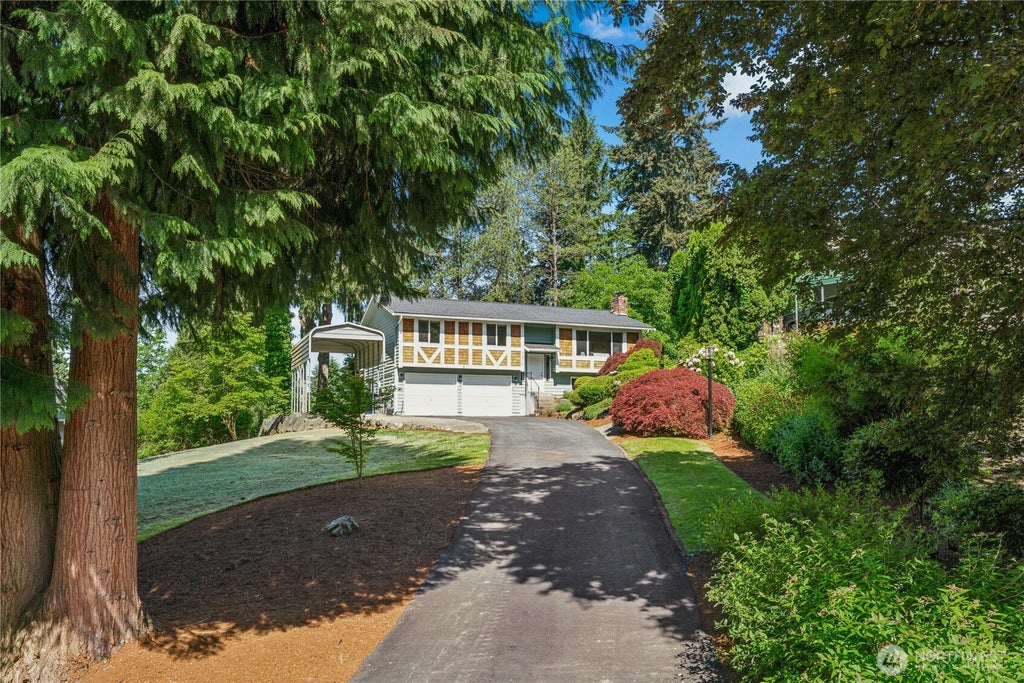 Photo of 7208 Marwood Place PL, Woodinville, WA 98072 (MLS # 2534313)