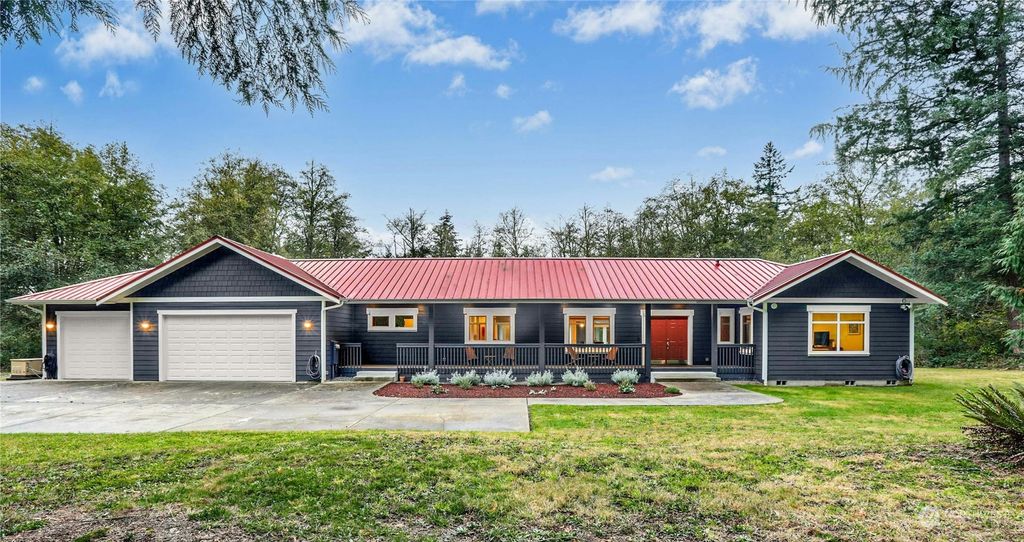 Photo of 16014 70th Avenue NW, Stanwood, WA 98292 (MLS # 2300618)