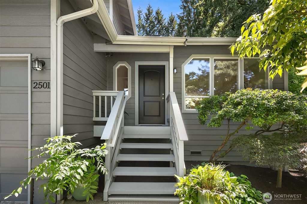 Photo of 2501 NE 91st Street, Seattle, WA 98115 (MLS # 2382661)