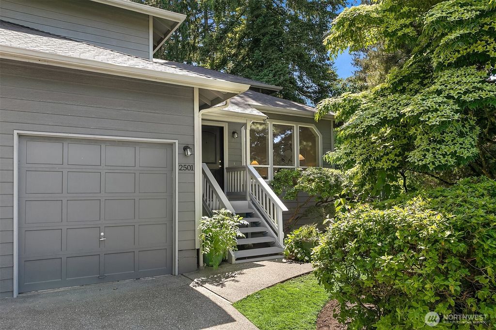 Photo of 2501 NE 91st Street, Seattle, WA 98115 (MLS # 2382661)