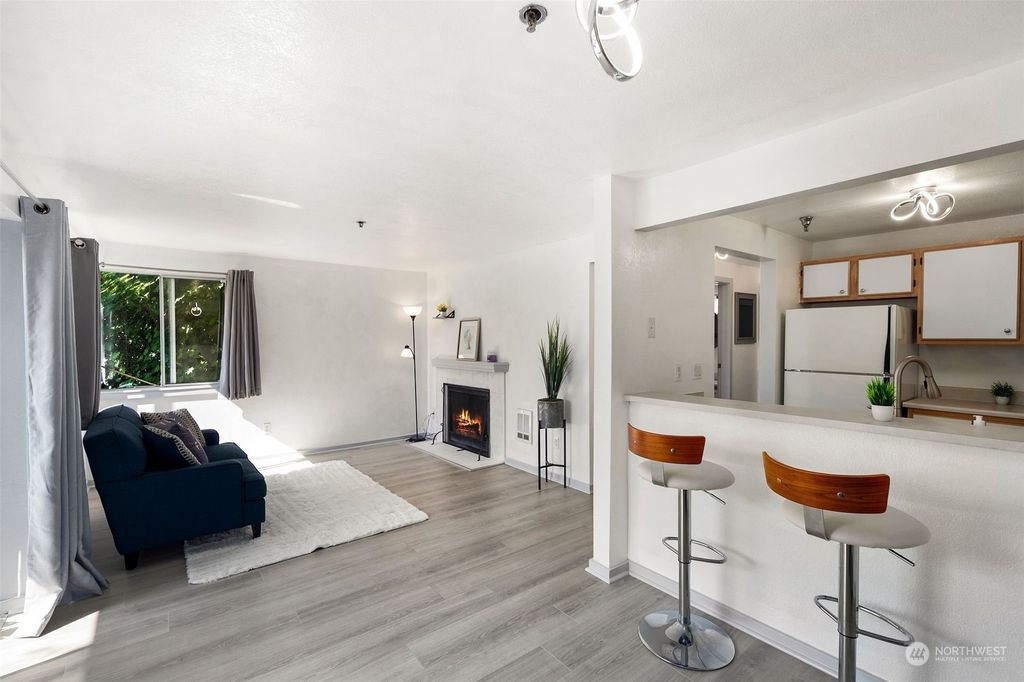 Photo of 28602 16th Avenue S #104, Federal Way, WA 98003 (MLS # 2135614)