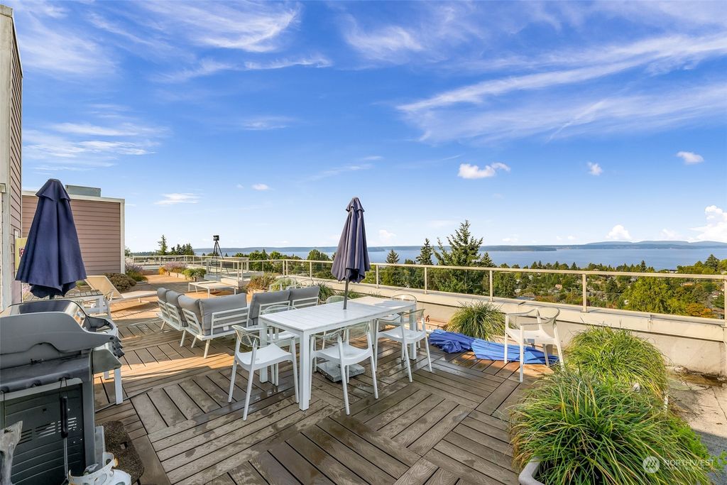 Photo of 4847 California Avenue SW #302, Seattle, WA 98116 (MLS # 2204375)