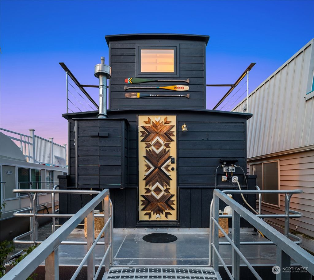 Photo of 2040 Westlake Avenue N #6, Seattle, WA 98109 (MLS # 2074258)