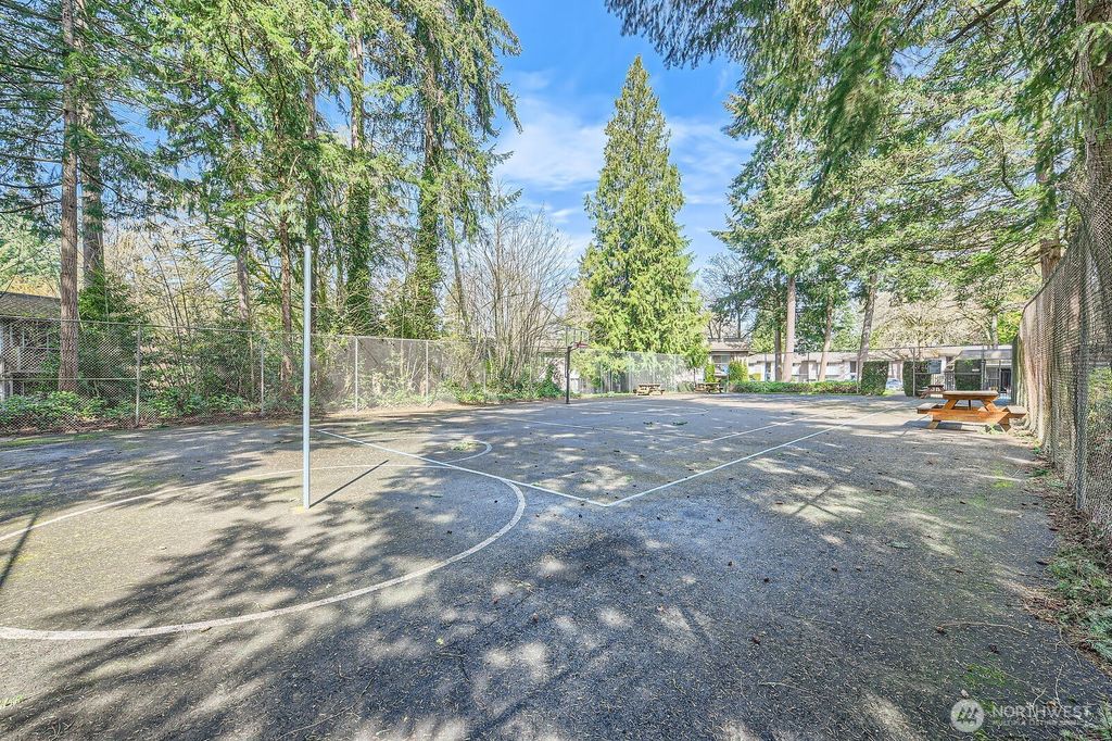 listing image 9362673499600697514
