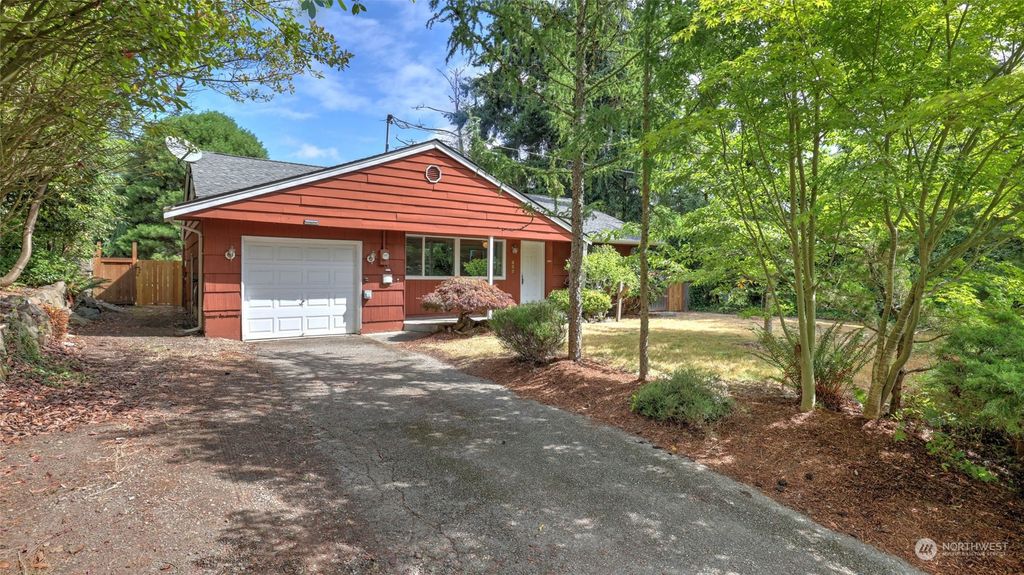 Photo of 352 NE 192nd Street, Shoreline, WA 98155 (MLS # 2272674)