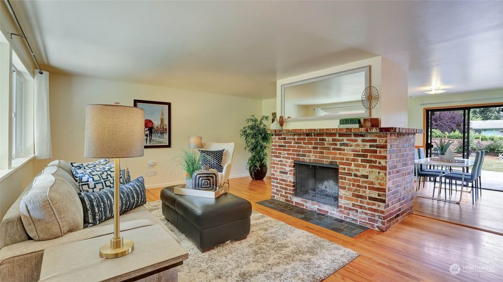 Photo of 352 NE 192nd Street, Shoreline, WA 98155 (MLS # 2272674)