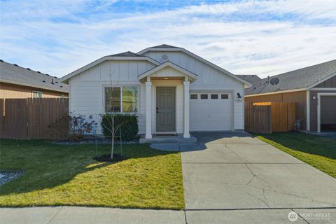 Photo of 1203 SW Carver Street, College Place, WA 99324 (MLS # 2485637)
