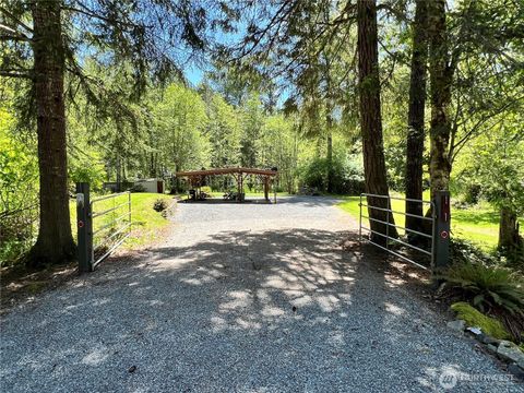 191 Paradise Drive Eatonville WA 98328