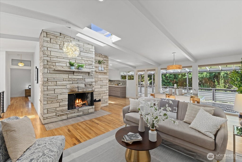 Photo of 2752 NE 103rd Street, Seattle, WA 98125 (MLS # 2568100)