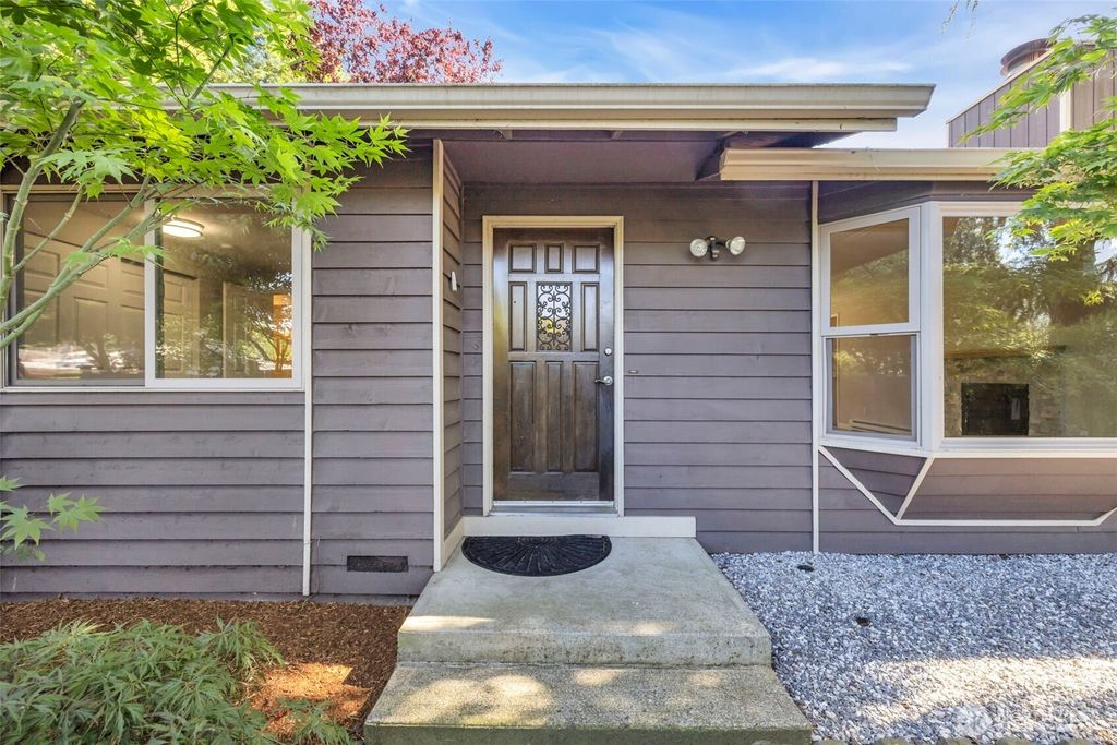 Photo of 1229 SW 146th Street, Seahurst, WA 98166 (MLS # 2392408)