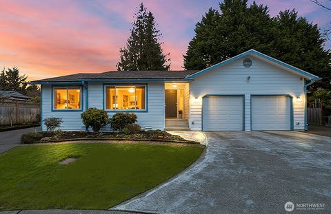 Photo of 4214 NE 2nd Street, Renton, WA 98059 (MLS # 2466427)