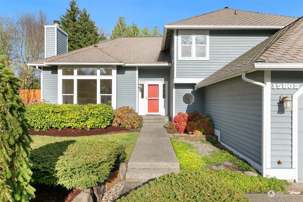 Photo of 15802 SE 182nd Place, Renton, WA 98058 (MLS # 2306362)