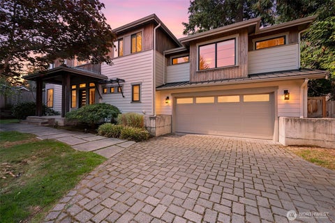 Photo of 1711 4th St ST, Kirkland, WA 98033 (MLS # 2592482)