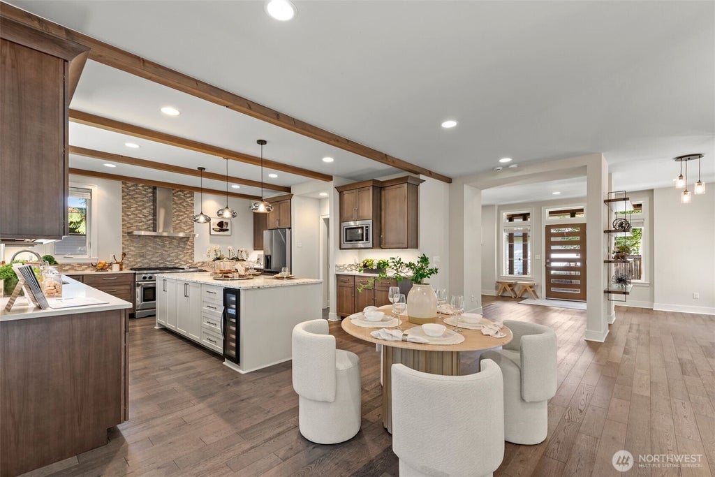Photo of 1711 4th St ST, Kirkland, WA 98033 (MLS # 2592482)